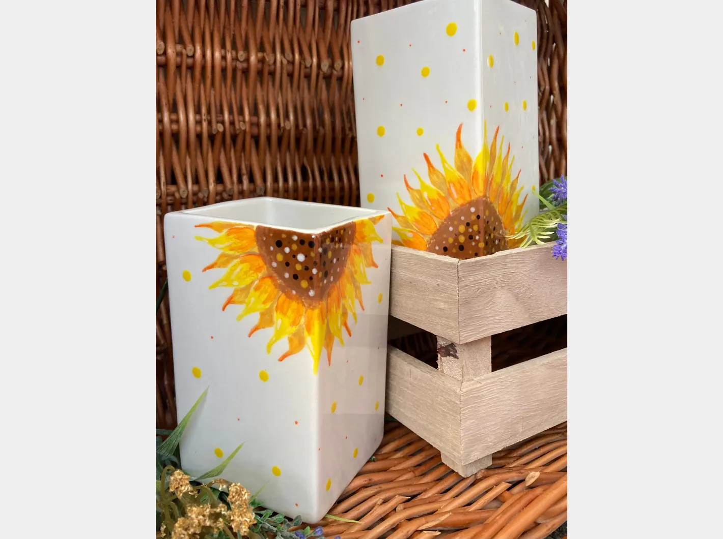 Small sunflower polka dot vases